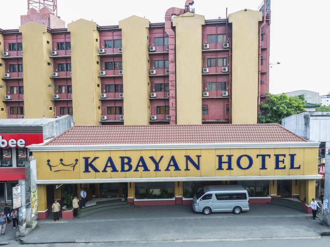 Kabayan Entrance 